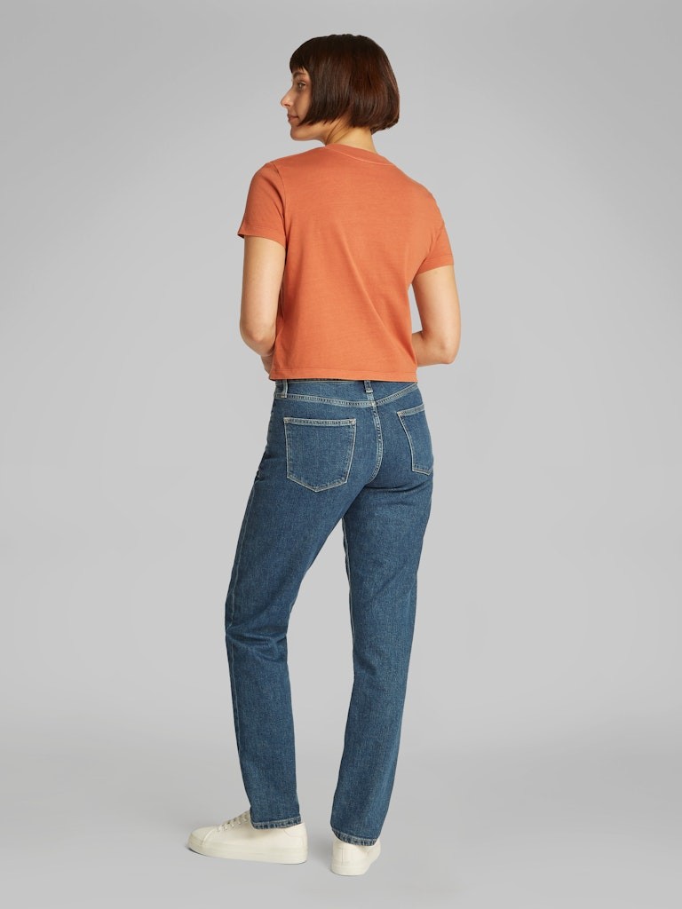 Calvin Klein Rejeneratif Pamuk Kahverengirengi Kadın Kısa Kollu T-Shirt - J20J224988GAM