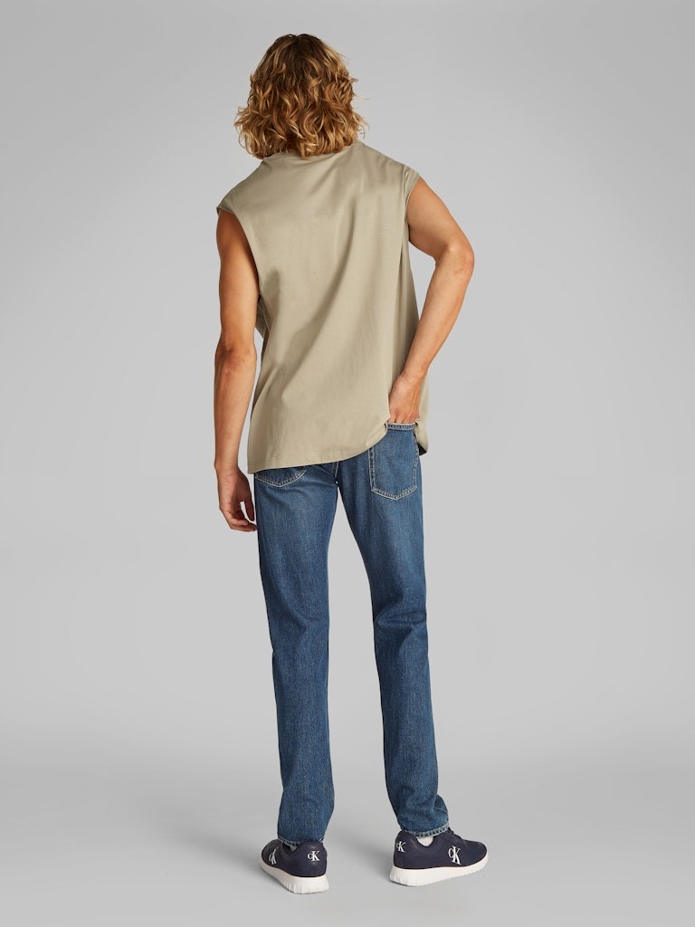 Calvin Klein Rejeneratif Pamuk Gri Erkek Kolsuz T-shirt - J30J327493PAH