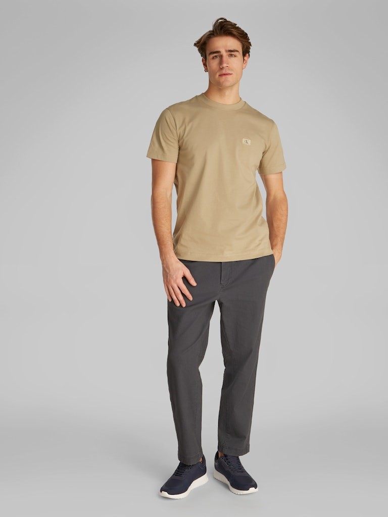 Calvin Klein Rejeneratif Pamuk Kahverengirengi Erkek Kısa Kollu T-Shirt - J30J327100HI0