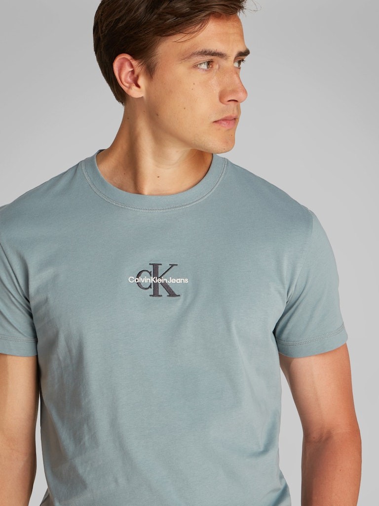 Calvin Klein Rejeneratif Pamuk Gri Erkek Kısa Kollu T-Shirt - J30J325649PC2