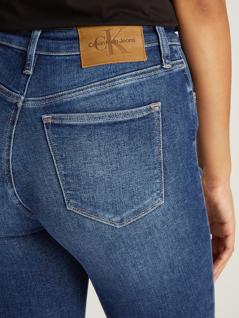 Calvin Klein Kadın Rise Straight Jean Pantolon