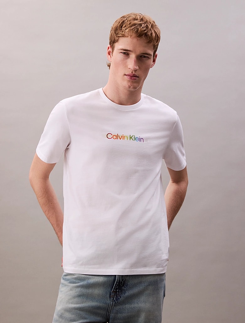 Calvin Klein Beyaz Erkek Gökkuşağı Logolu T-shirt