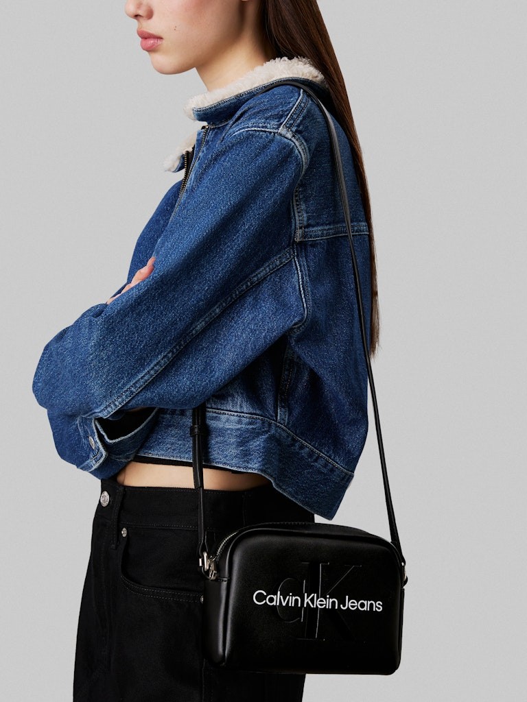Calvin Klein Kadın Sculpted Camera Siyah Çanta - K60K61222001R