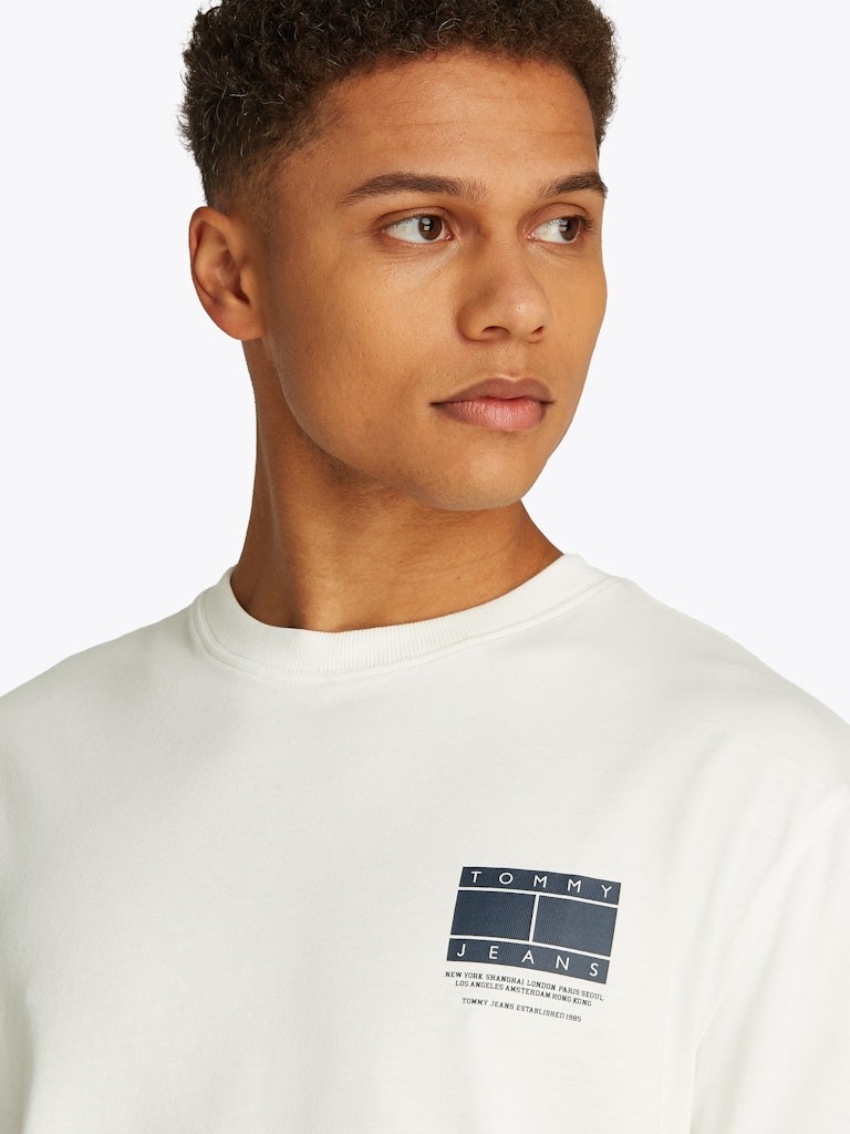 Tommy Hilfiger Rejeneratif Pamuk Beyaz Erkek Kısa Kollu T-Shirt - DM0DM20814YBL