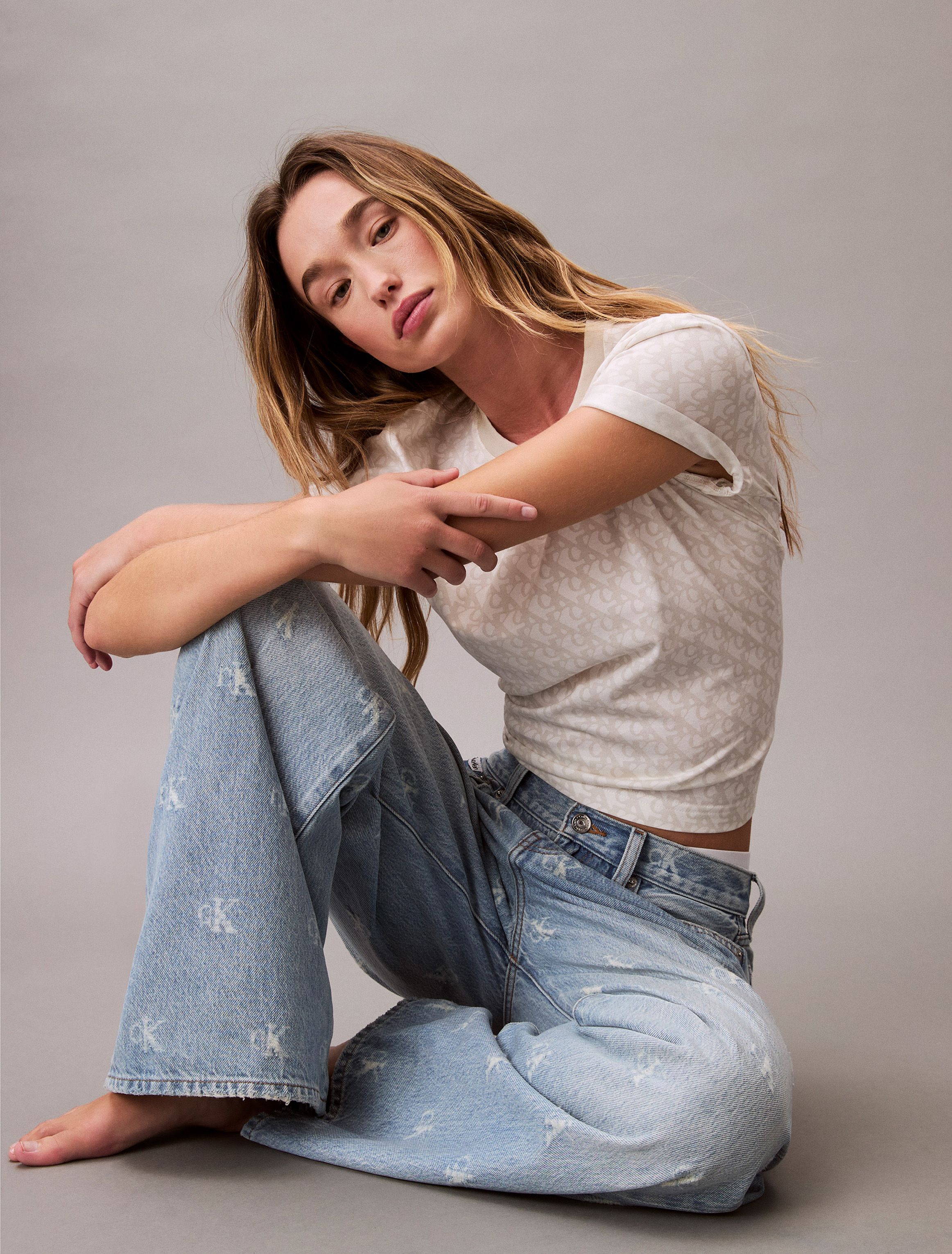Calvin Klein Kadın Lacivert O Yaka T Shirt
