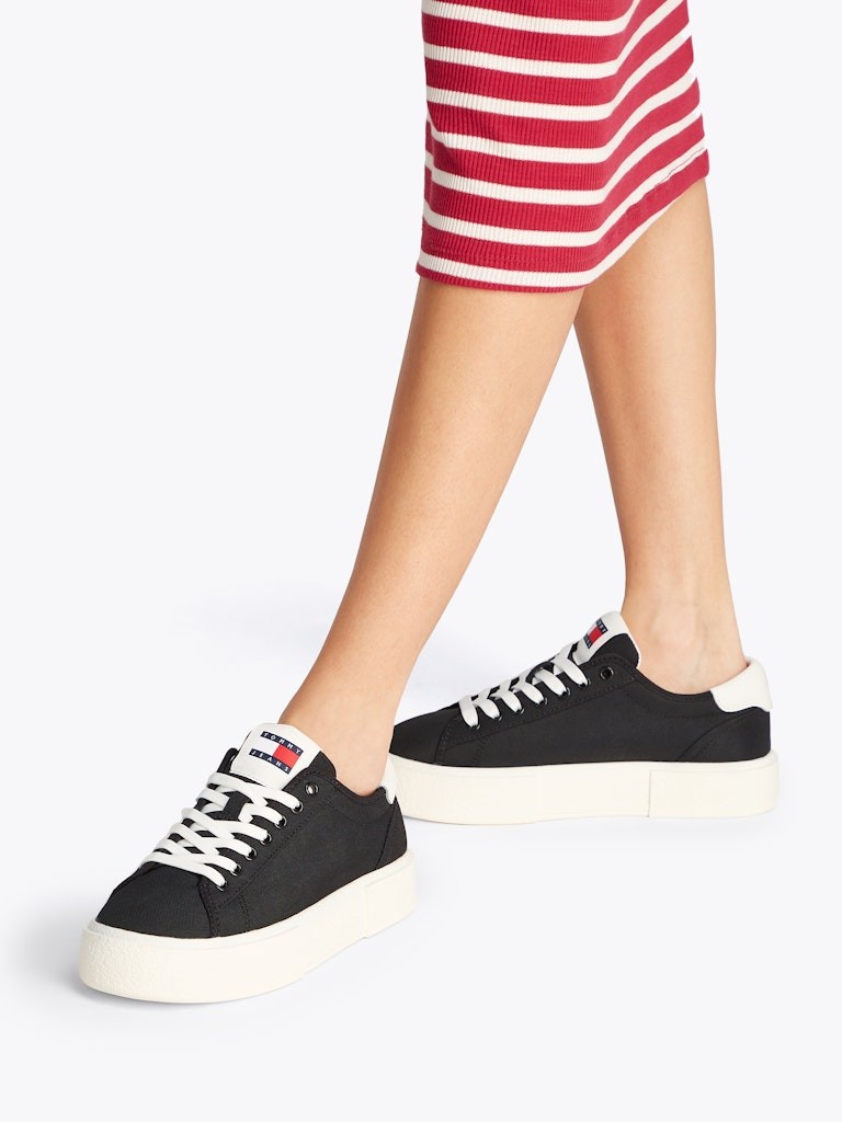 Tommy Hilfiger Siyah Kadın Kısa Taban Sneakers - EN0EN02792BDS