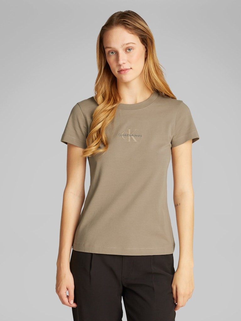 Calvin Klein Rejeneratif Pamuk Vizon Kadın Kısa Kollu T-Shirt - J20J223563PFW