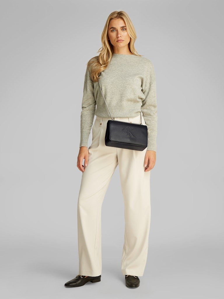 Calvin Klein Siyah Kadın Çapraz Çanta - LV04K3035GUB1