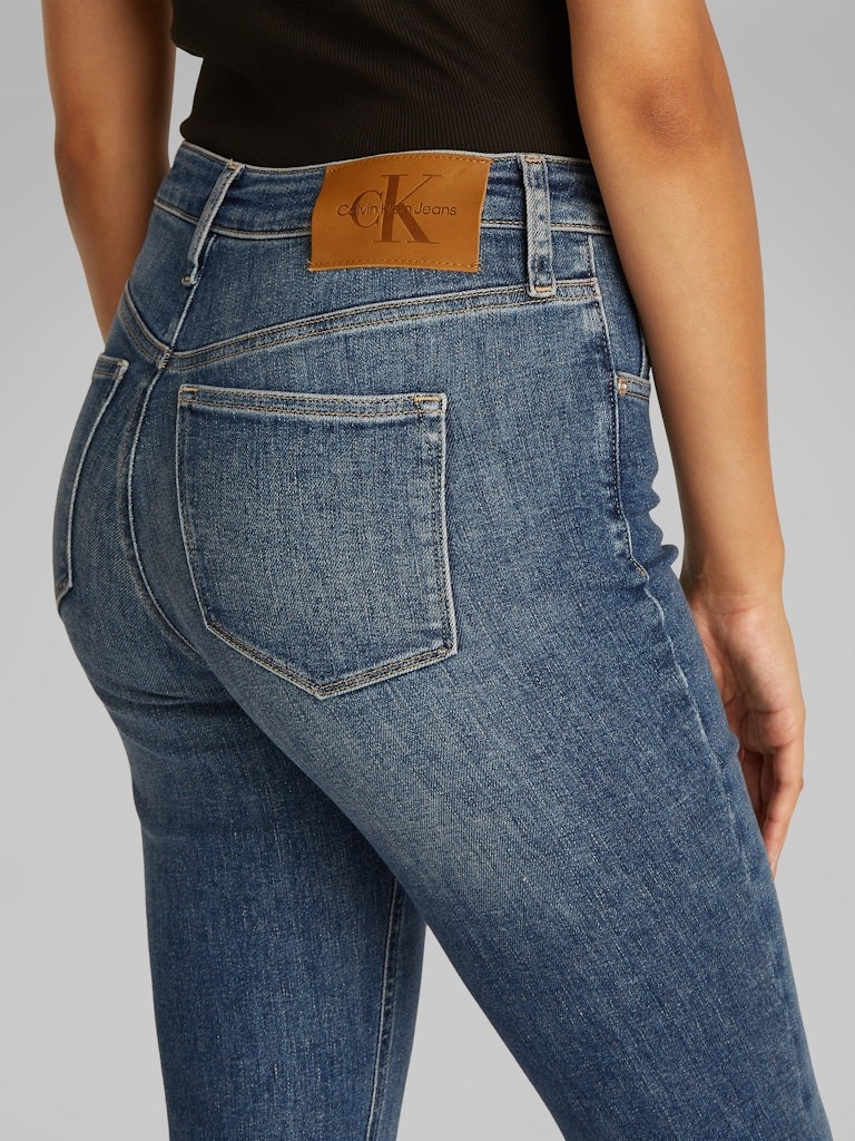Calvin Klein Denim Mavi Kadın Bootcut Jean Pantolon - J20J2251161A4