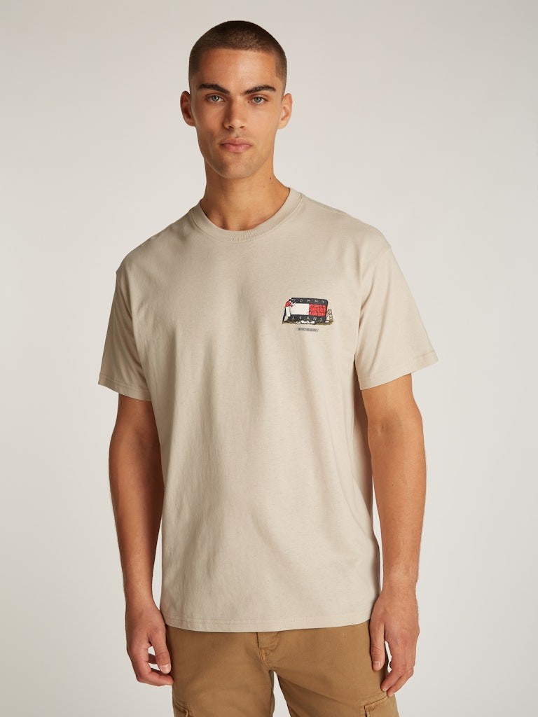 Tommy Jeans Bej Erkek Bisiklet Yaka Relaxed T-Shirt - DM0DM20351ACG