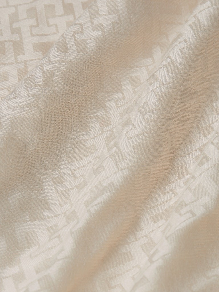 ELEVATED CHIC JACQUARD SCARF
