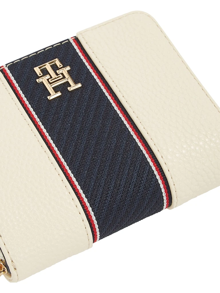 Tommy Hilfiger Kadın Legacy Medium Cüzdan