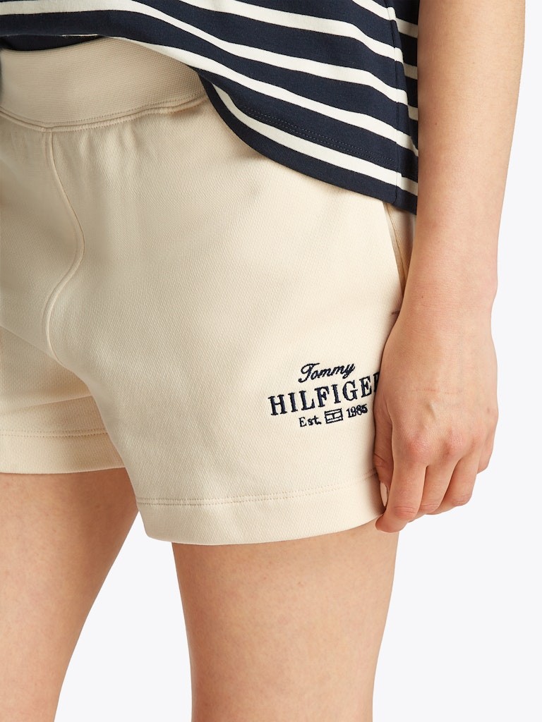 Tommy Hilfiger Rejeneratif Pamuk Bej Kadın Sweat Şort - WW0WW45518AEF