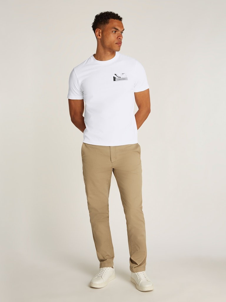 Calvin Klein Erkek Arkası Logo Baskılı Yuvarlak Yaka Dar Kalıp Beyaz T-Shirt - K10K113799YAF