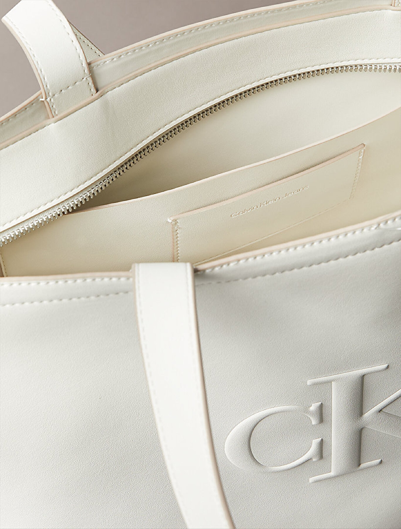 Calvin Klein Kadın Sculpted Slim Tote Haki Çanta