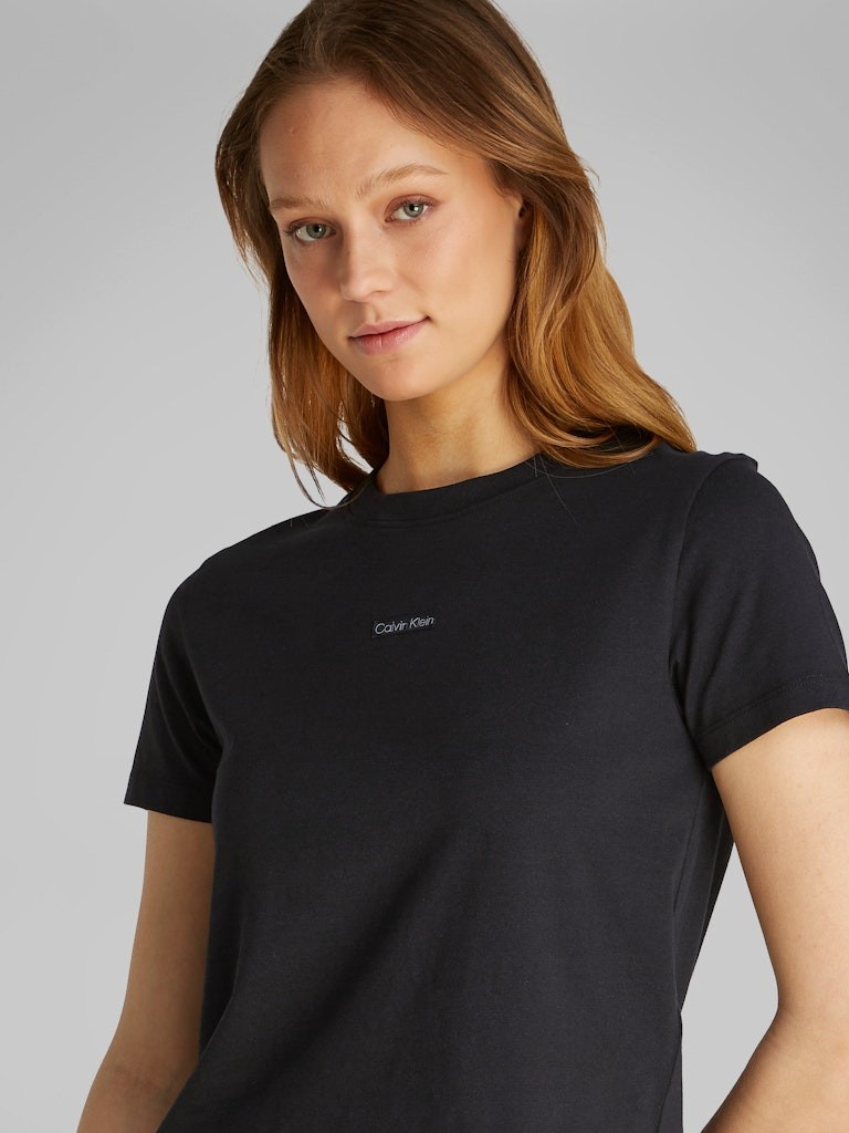 Calvin Klein Rejeneratif Pamuk Siyah Kadın Kısa Kollu Baby Tee T-Shirt - J20J225524BEH