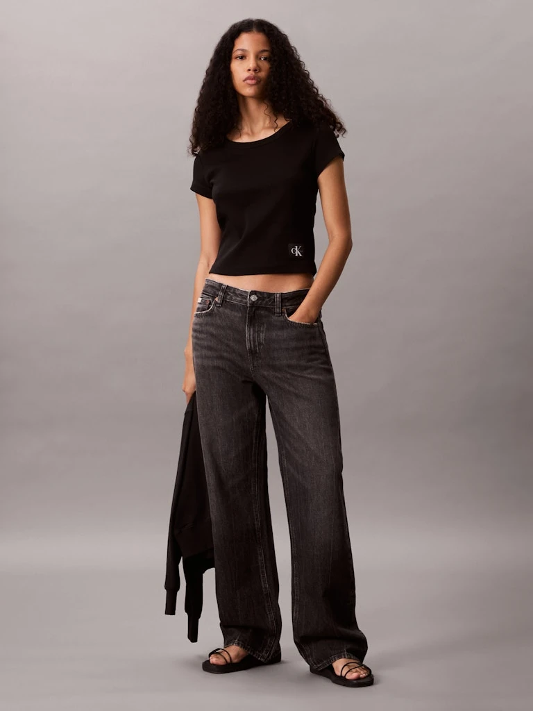 Calvin Klein Kadın Siyah Pamuk 0 Yaka Kısa Kolu T-Shirt