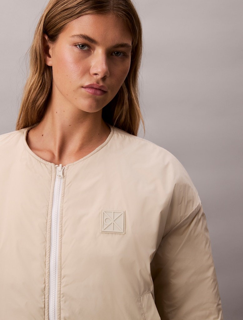Calvin Klein Kadın Bej Kapitone Mont