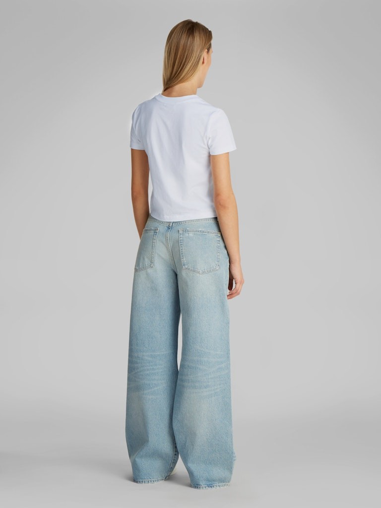 Calvin Klein Rejeneratif Pamuk Beyaz Kadın Kısa Kollu Boxy T-Shirt - J20J225524YAA