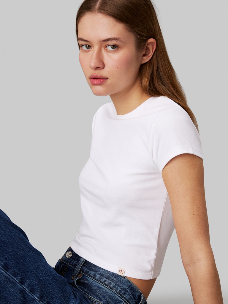 Calvin Klein Kadın Fitted Beyaz T-shirt