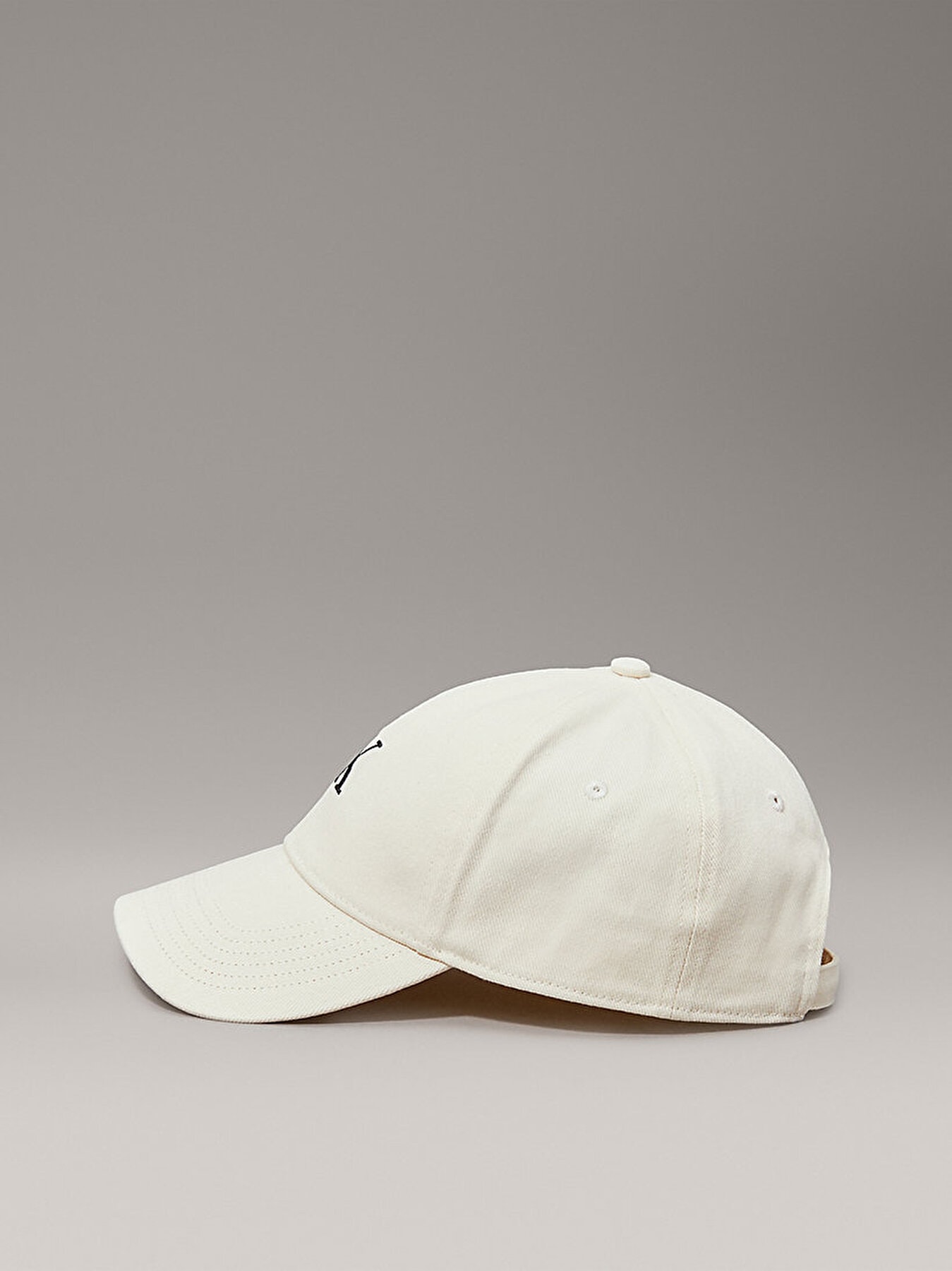 Calvin Klein Kadın Monogram Beyaz Embroidery Şapka