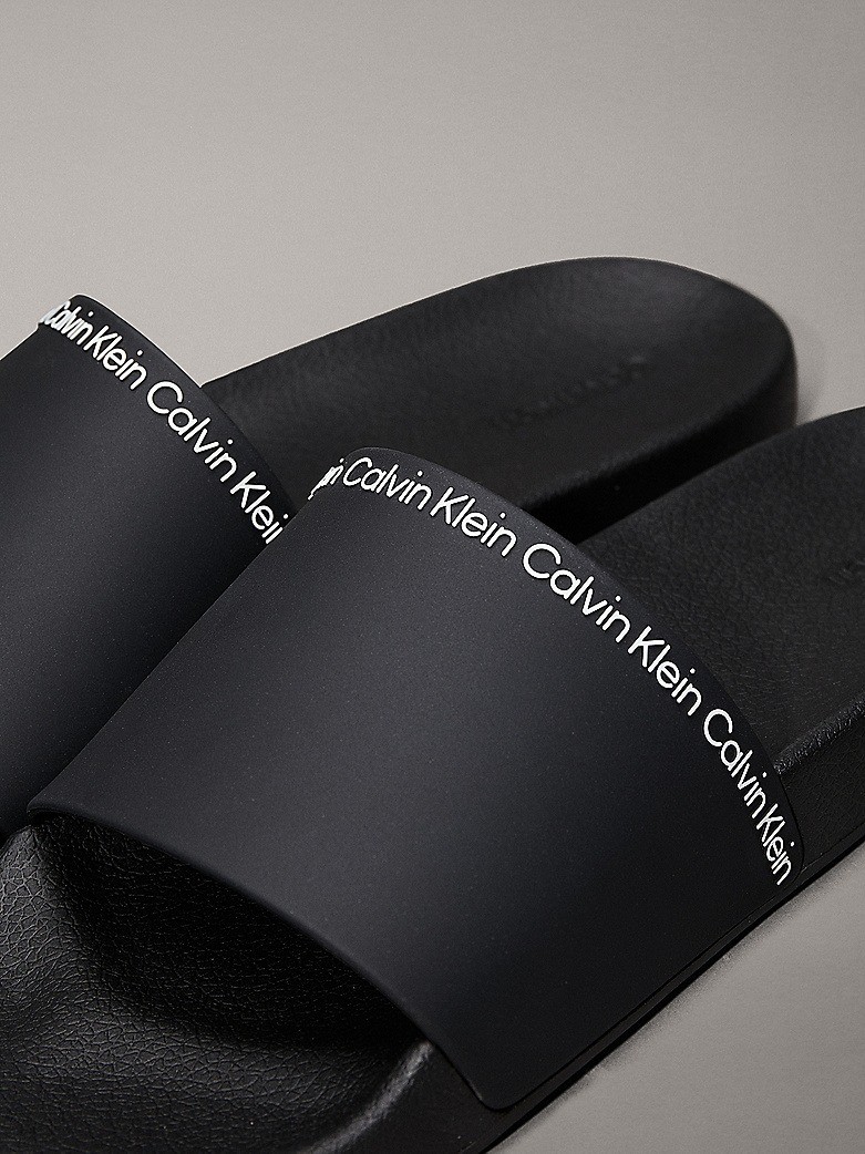 Calvin Klein Siyah Erkek Tek Bantlı Terlik - HM0HM00981BEH