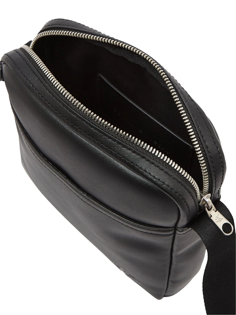 Calvin Klein Logolu Ayarlanabilir Askılı Erkek Siyah Çanta