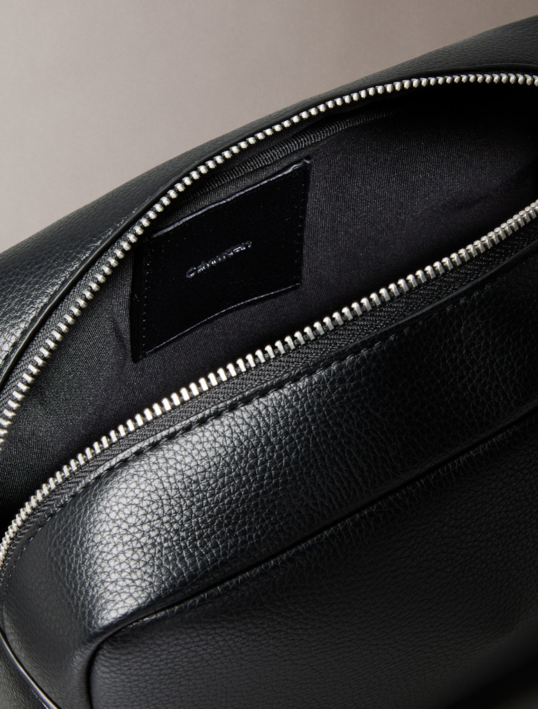 Calvin Klein Erkek Siyah Washbag Çanta