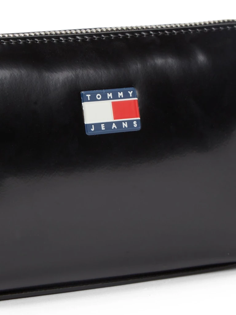 Tommy Hilfiger Kadın Siyah Askılı Omuz Çantası