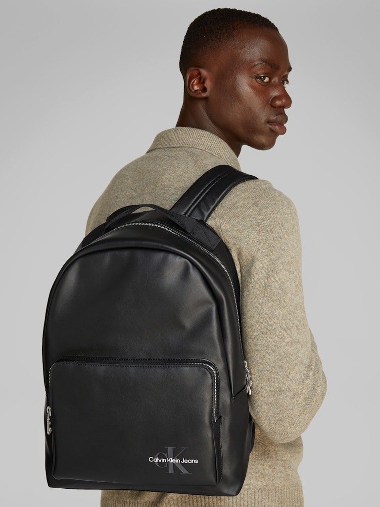 Calvin Klein Siyah Erkek Sırt Çantası - LV04G3042GUB1