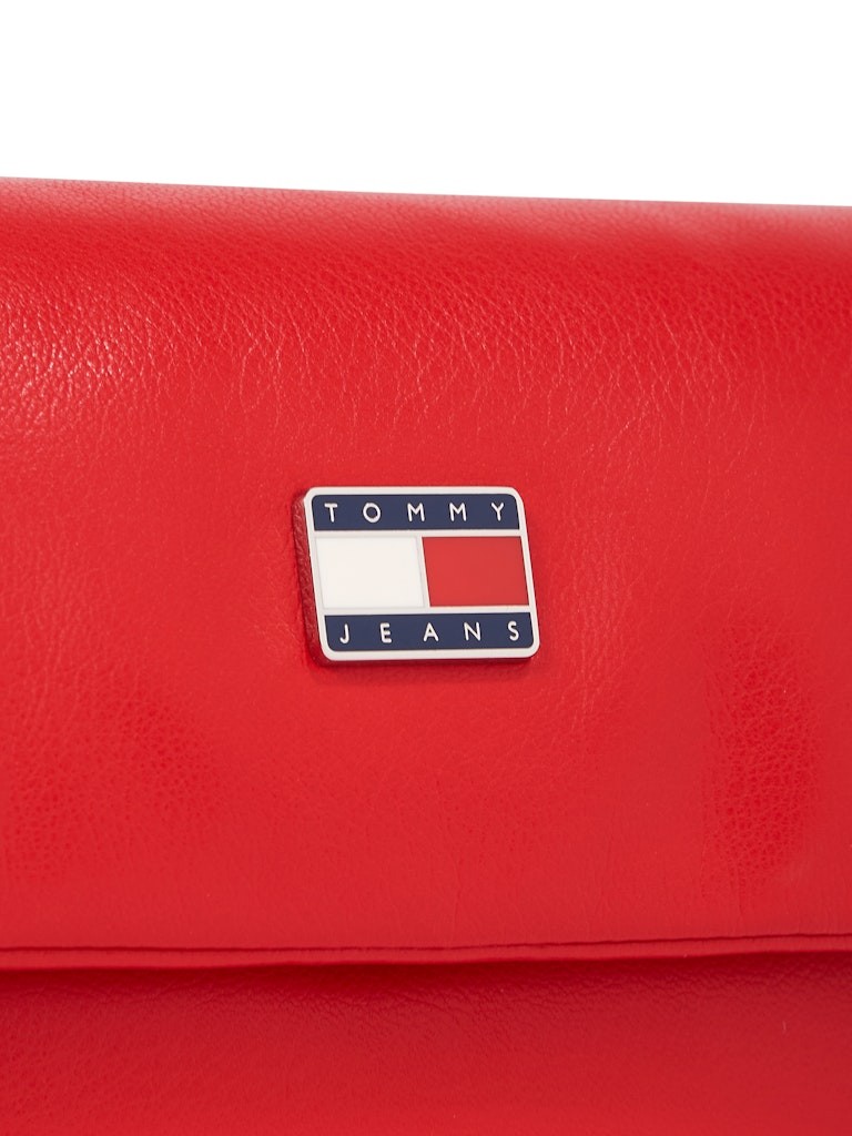 Tommy Hilfiger Kadın Ayarlanabilir Omuz Askılı Fermuarlı İç Cepli Deri Kırmızı Omuz Çantası - AW0AW16978XME