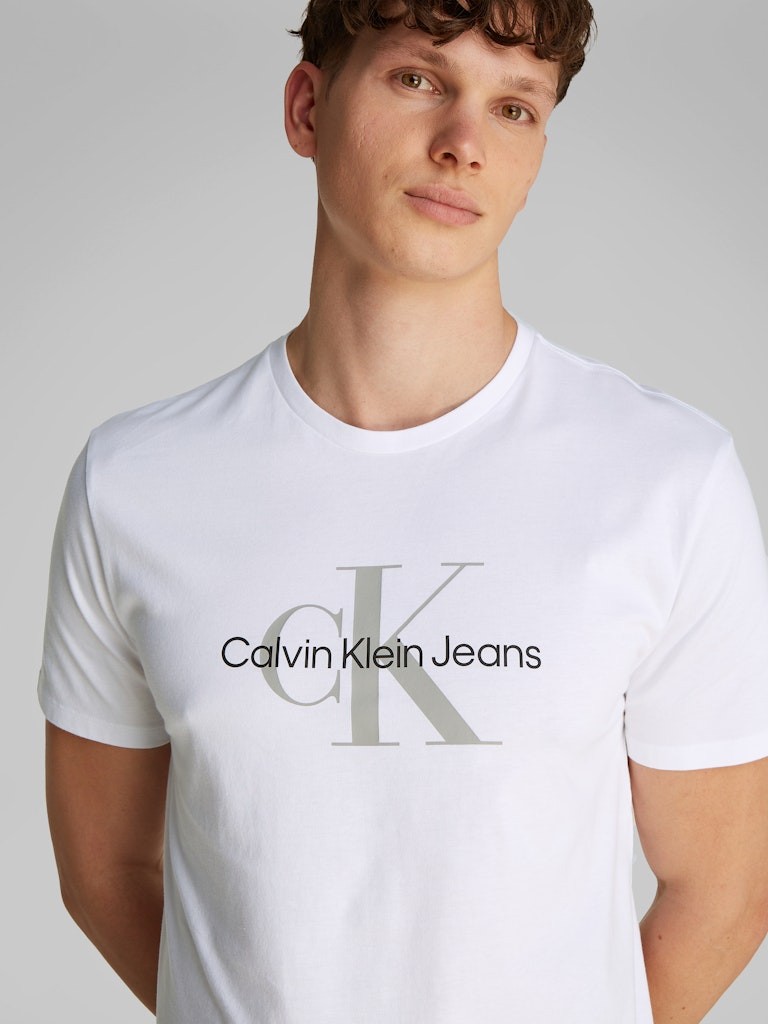 Calvin Klein Rejeneratif Pamuk Beyaz Erkek Kısa Kollu T-Shirt