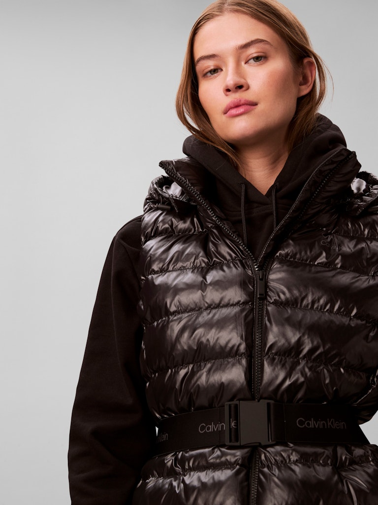Calvin Klein Kadın Puffer Kapşonlu Siyah Yelek