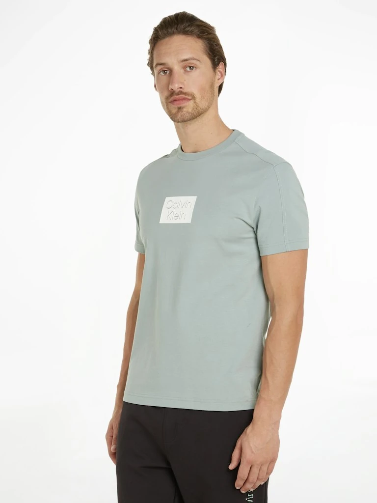 CUT OUT SHADOW LOGO T-SHIRT