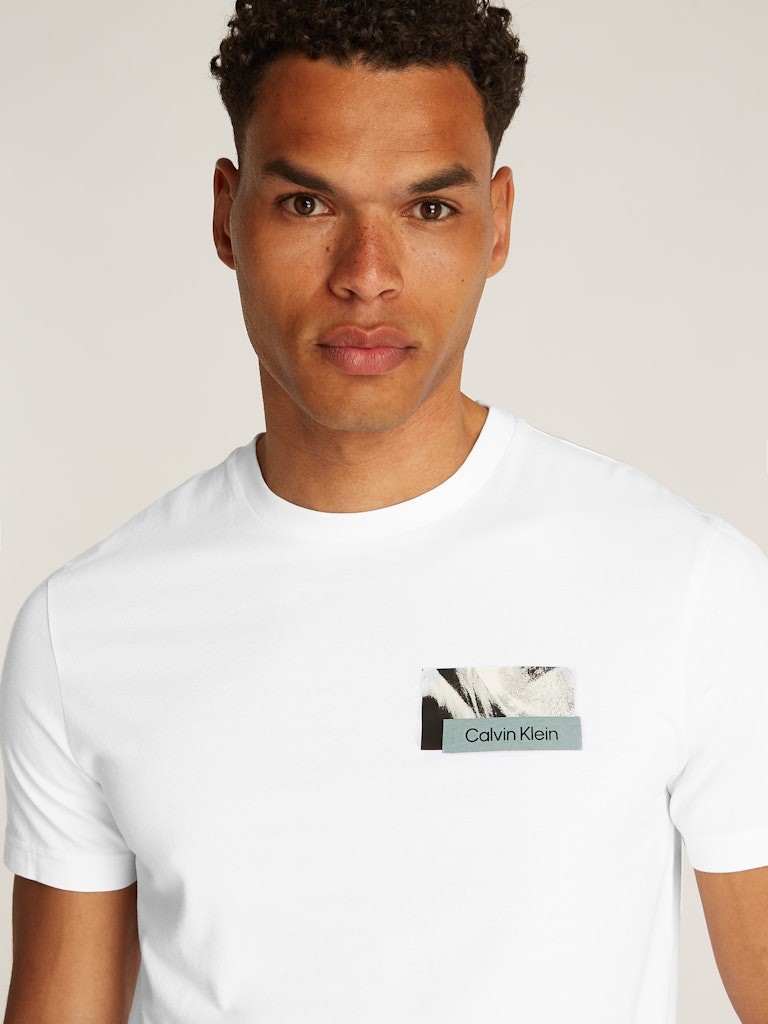 Calvin Klein Erkek Arkası Logo Baskılı Yuvarlak Yaka Dar Kalıp Beyaz T-Shirt - K10K113799YAF