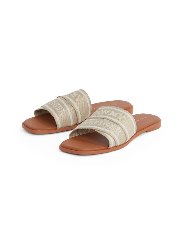 Tommy Hilfiger Bej Kadın Kısa Taban Tek Bantlı Sandalet - FW0FW08421ACC