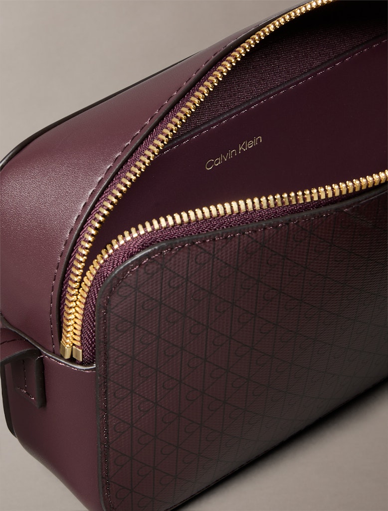 Calvin Klein Kadın Kahverengi  Çapraz  El Çantası