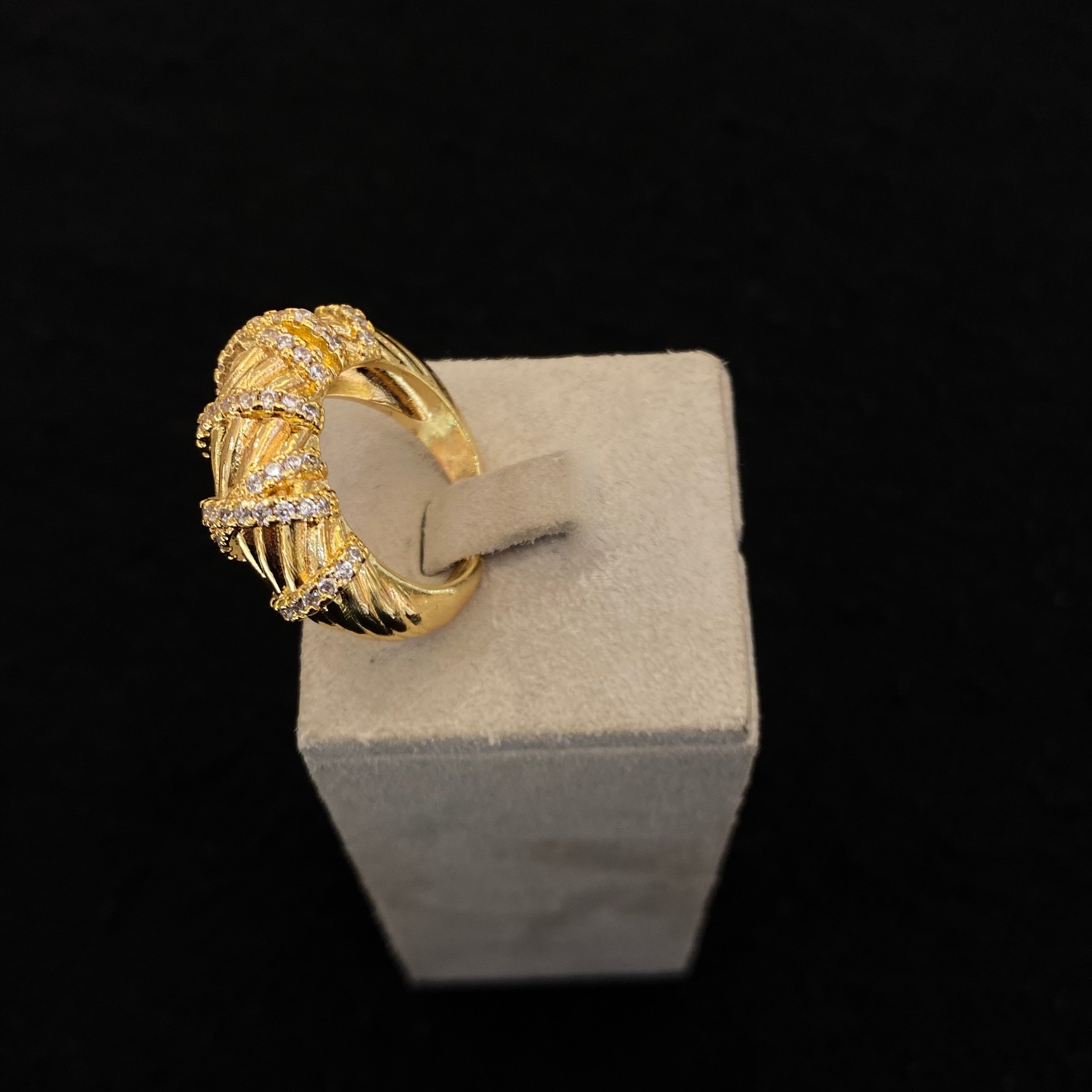 Gold Taşlı Burgu Yüzük