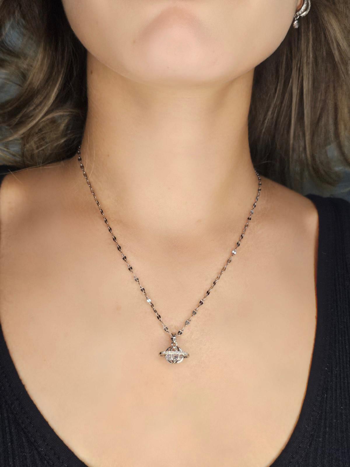 Gümüş Kaplama Gezegen Detaylı Kolye