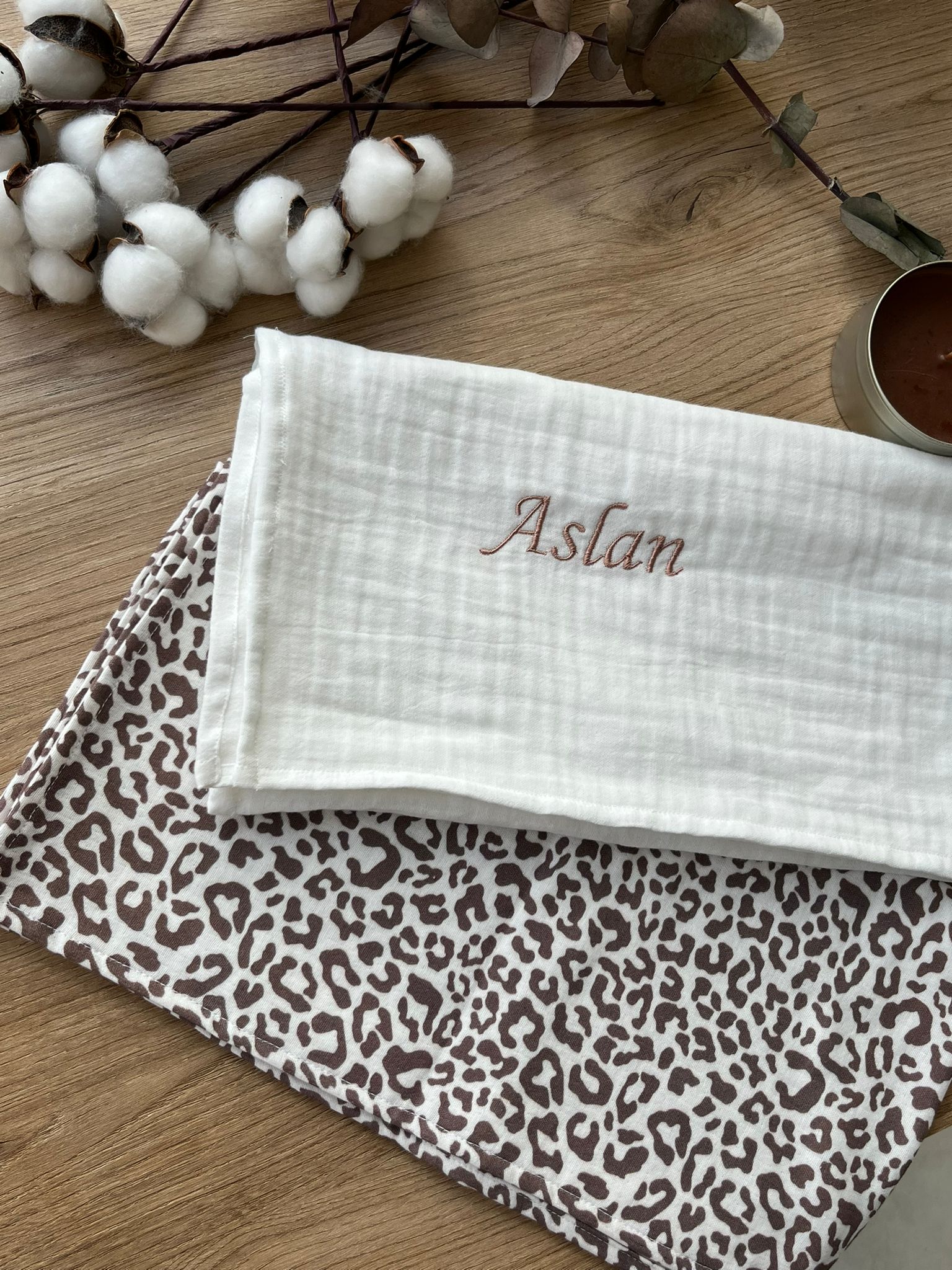 Nakışlı İsimli Müslin Örtü Seti