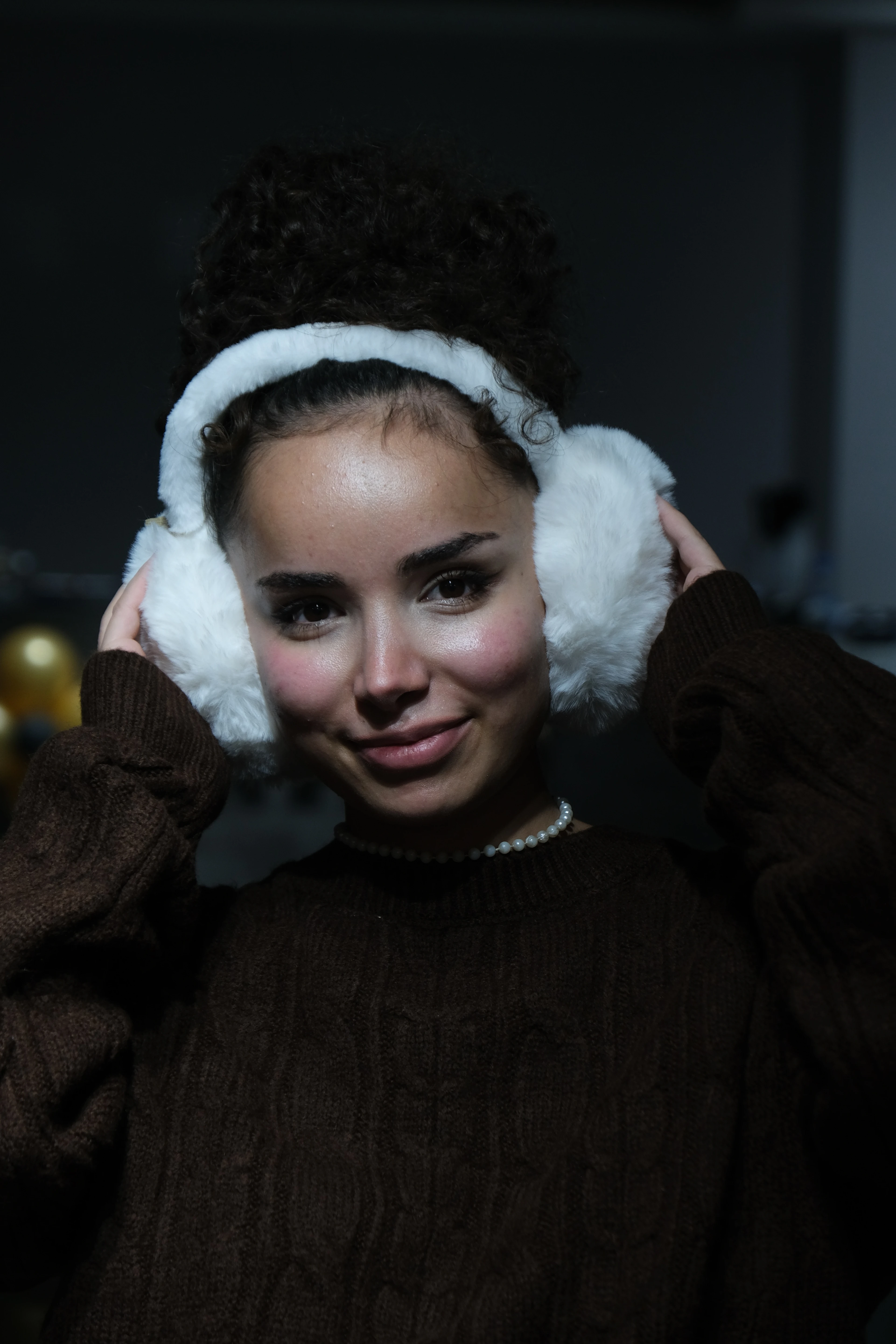 Kadın Puff Kulaklık Beyaz main variant image