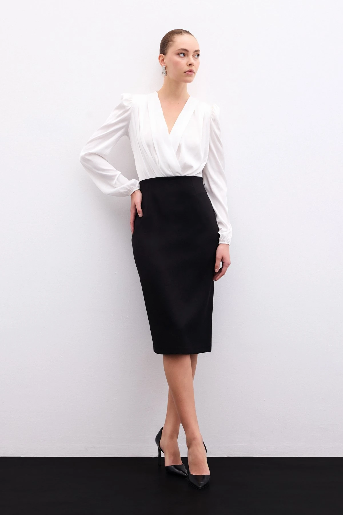 Kadın Düz Kalem Etek main variant image