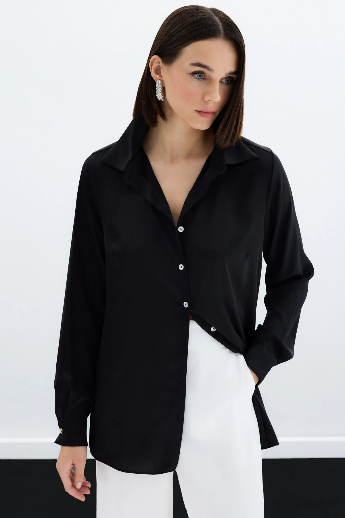 Kadın Saten Gömlek main variant image