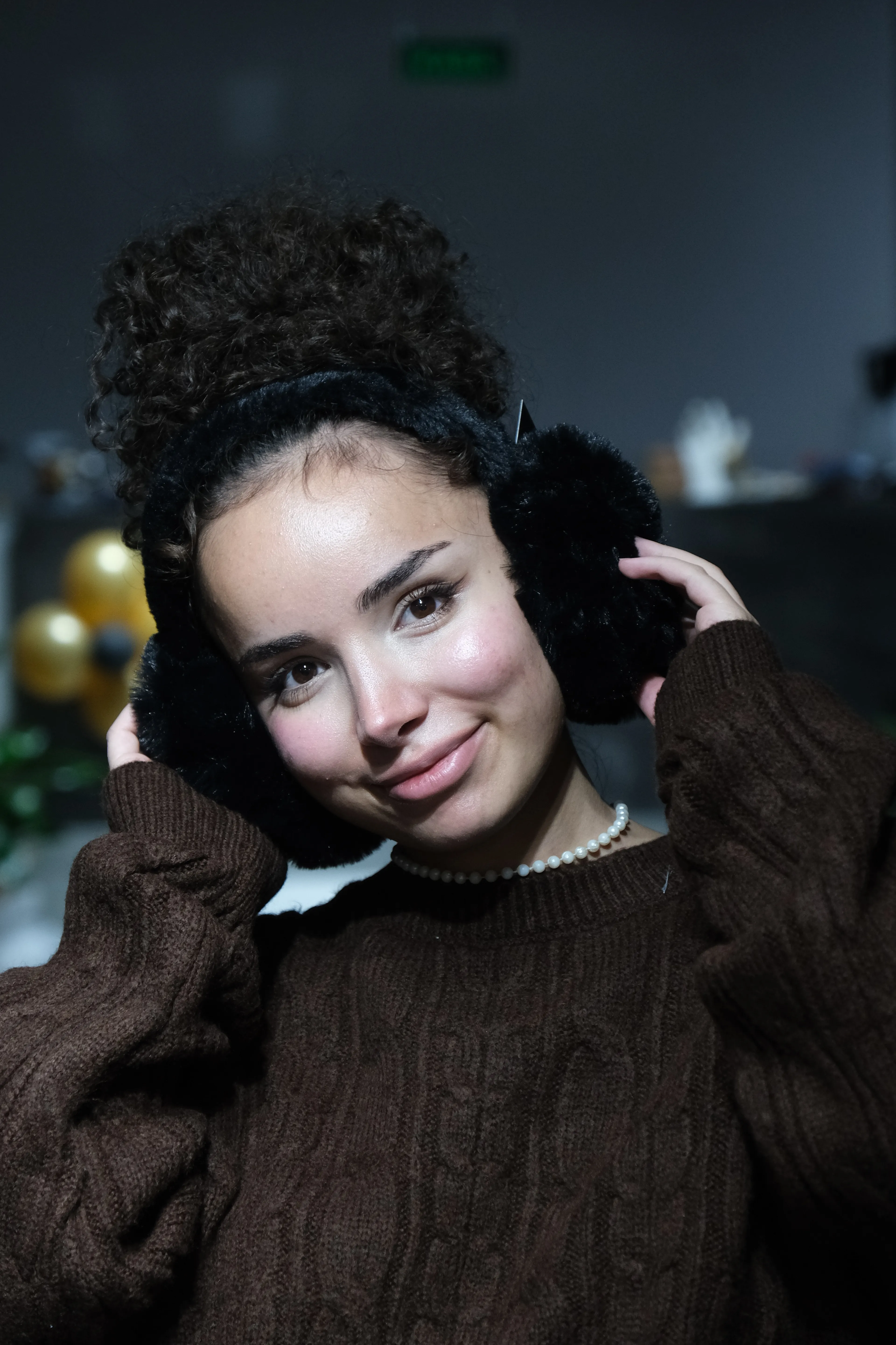 Kadın Puff Kulaklık Siyah main variant image