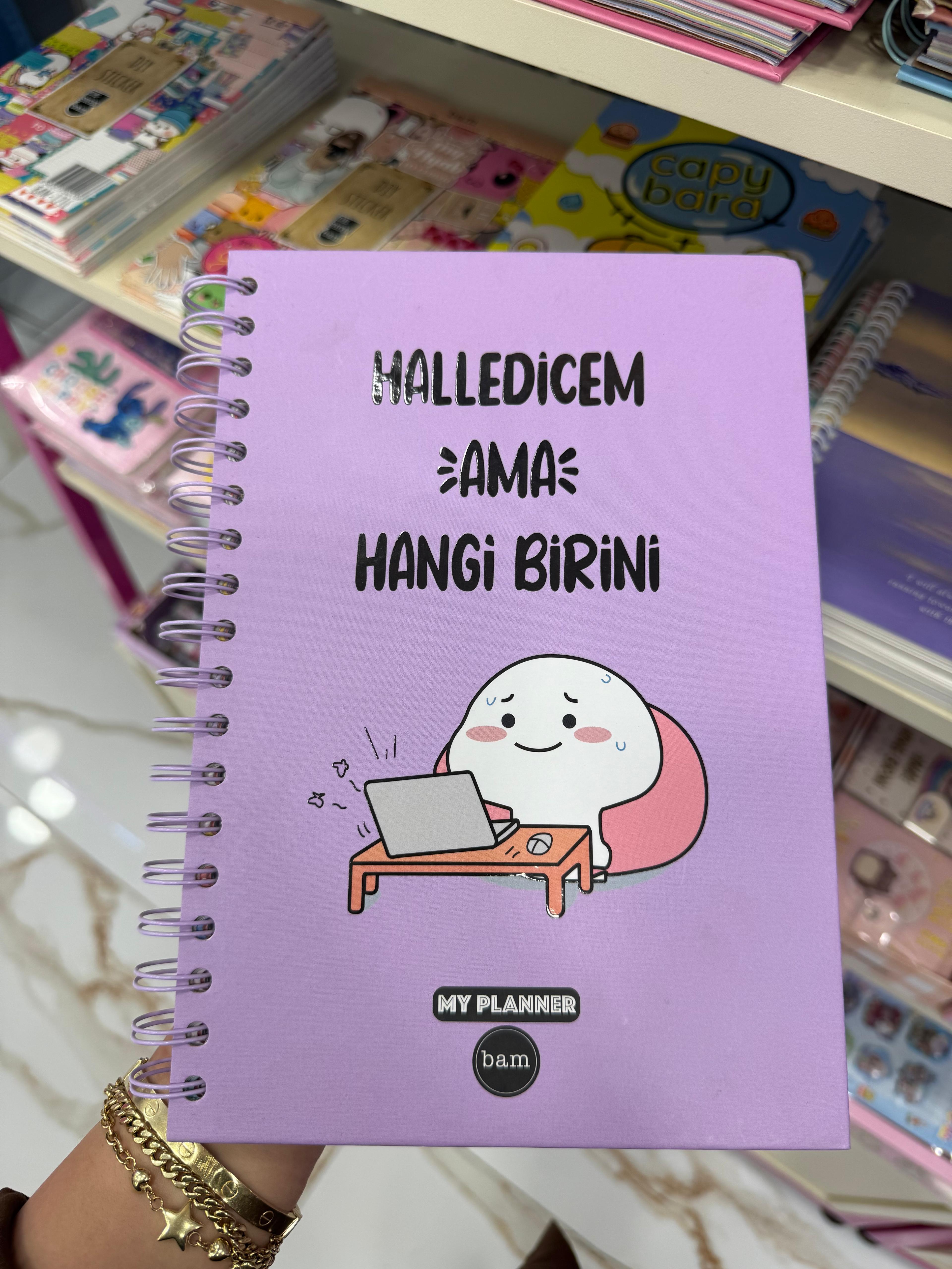 Halledicem Ama Hangi Birini Tasarımlı Konuşan Ajanda