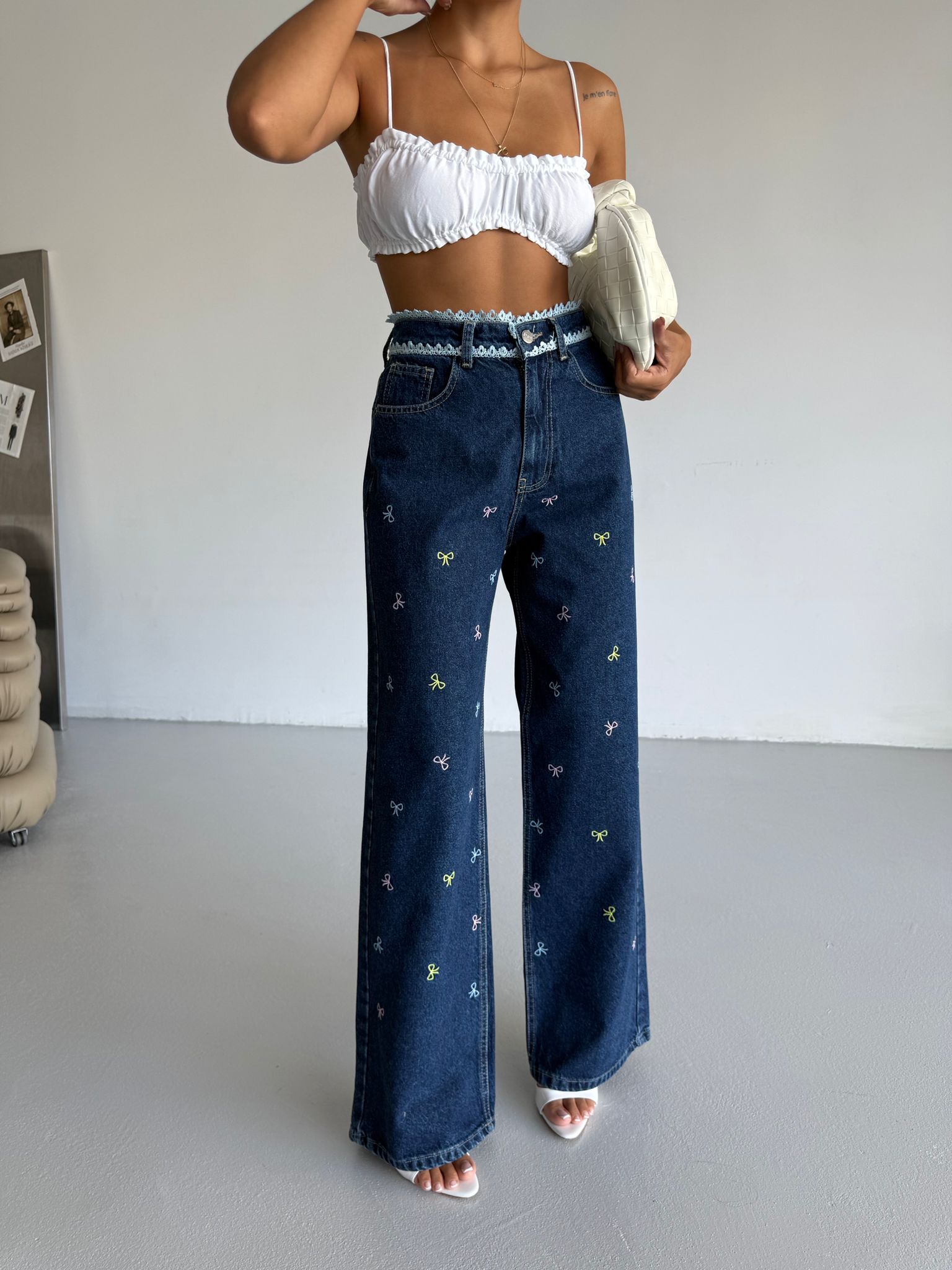 Dantel Kurdele Detail Mavi Jean