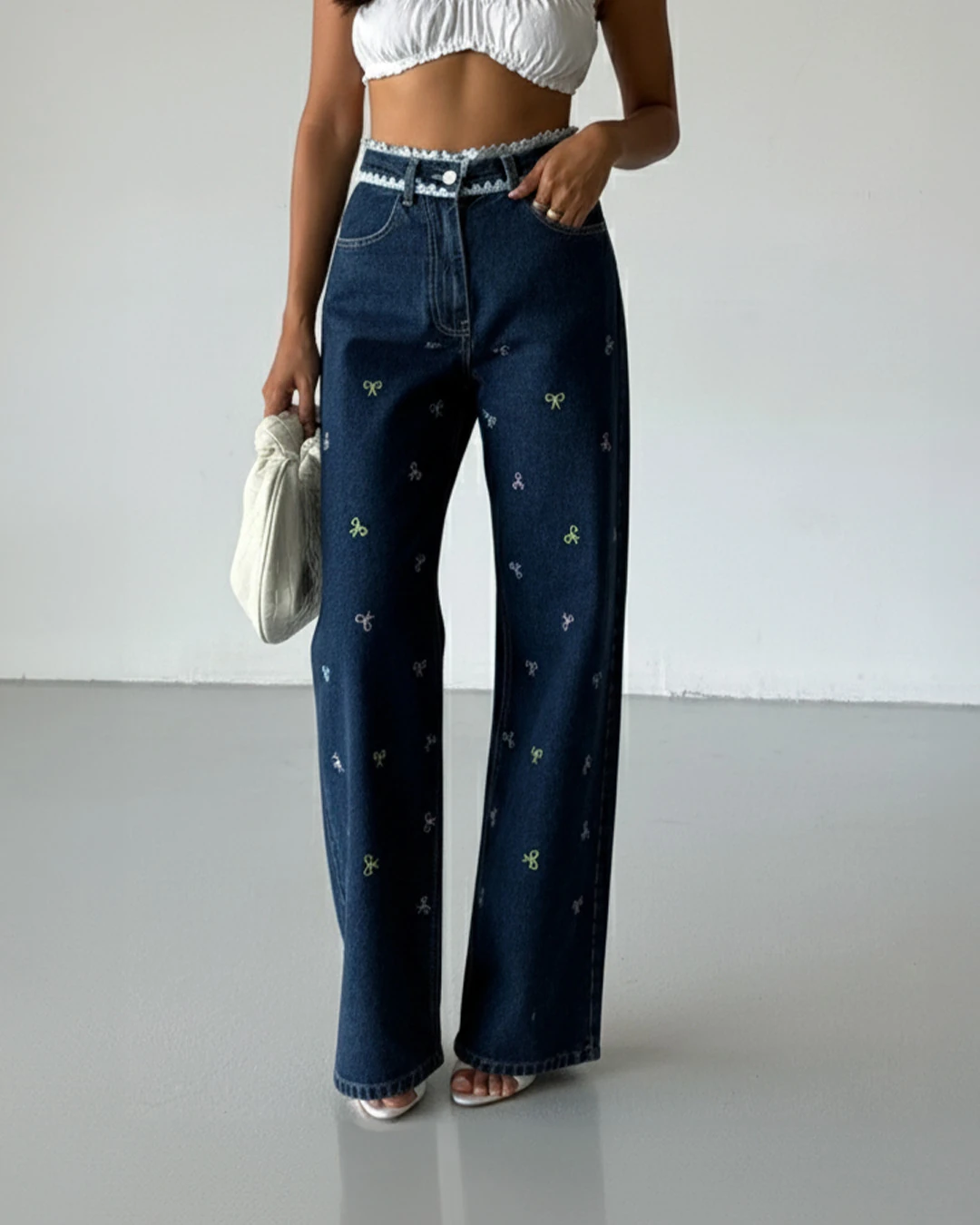 Dantel Kurdele Detail Mavi Jean