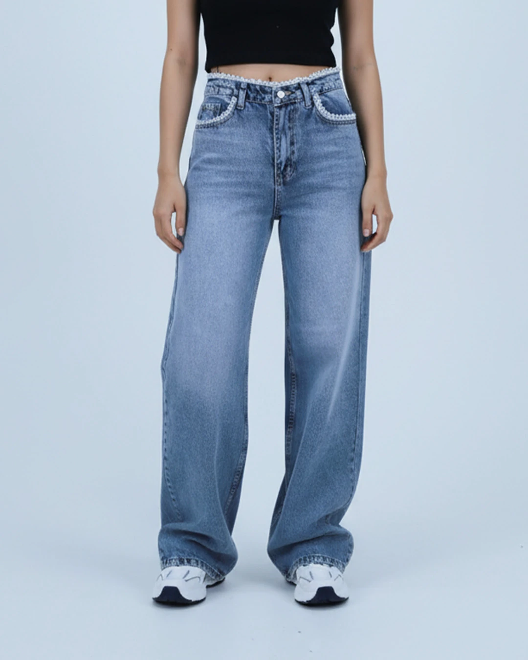 Beyaz Dantel Detaylı Mavi Baggy Pantolon