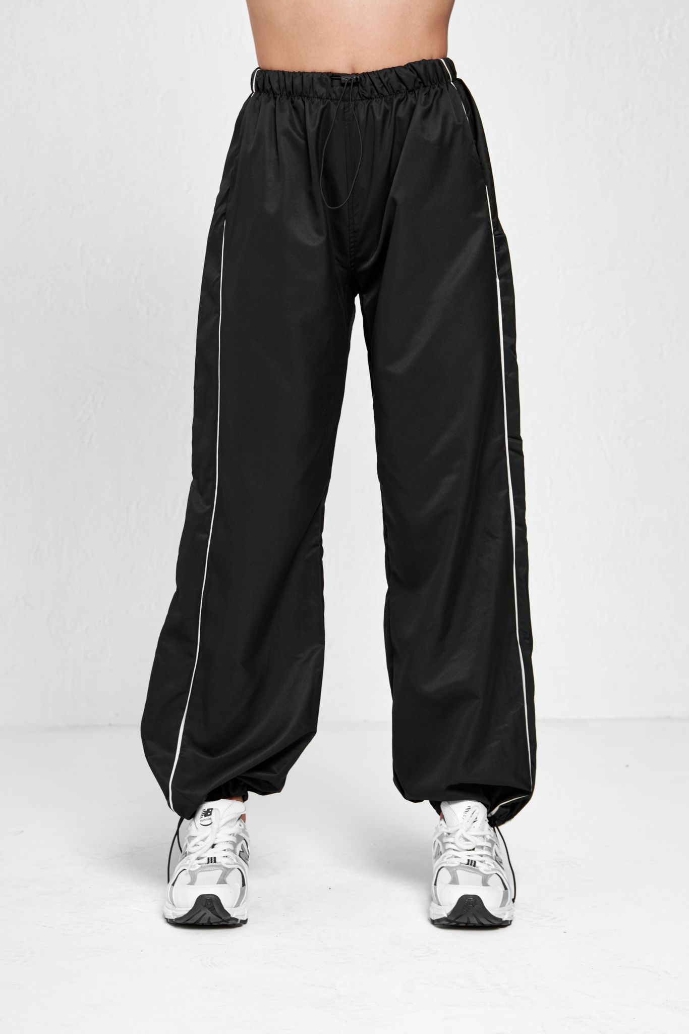 Single Line Detail Siyah Baggy Eşofman Altı