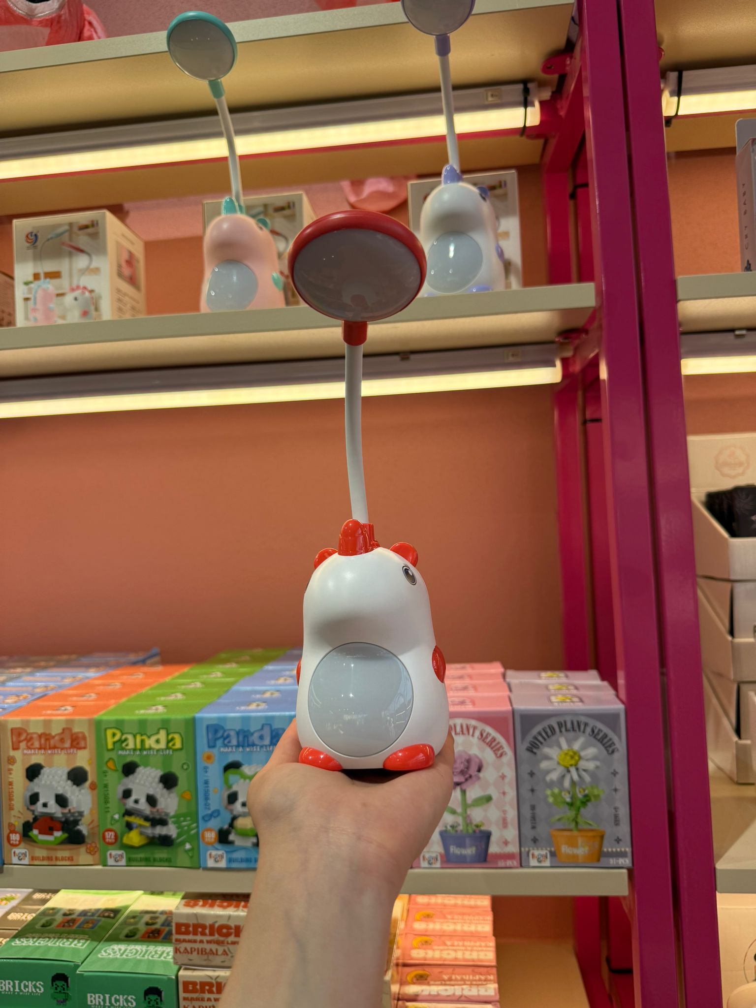 Pony Kırmızı Masa Üstü Lambası